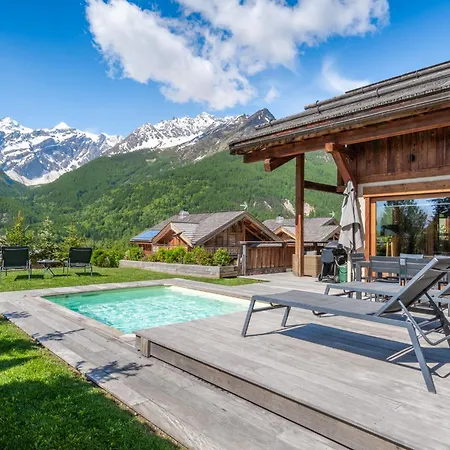 Luxe Piscine Et 18 Personnes Serrechevalierholidays Holiday home *