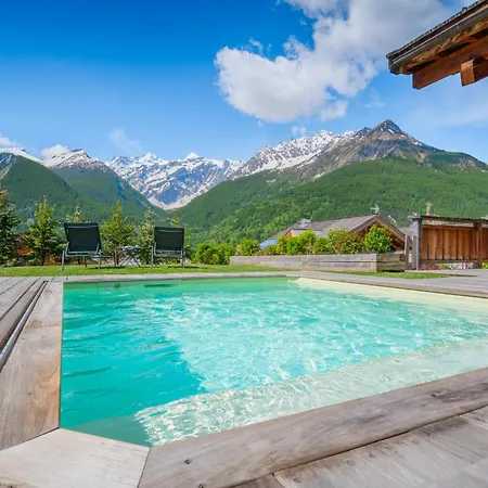 Luxe Piscine Et 18 Personnes Serrechevalierholidays Holiday home