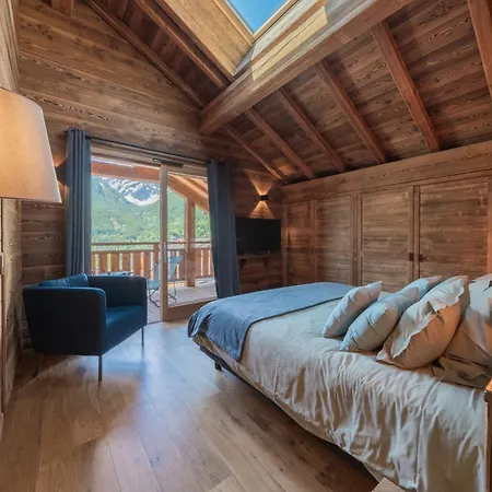 Holiday home Luxe Piscine Et 18 Personnes Serrechevalierholidays Le Monetier-les-Bains